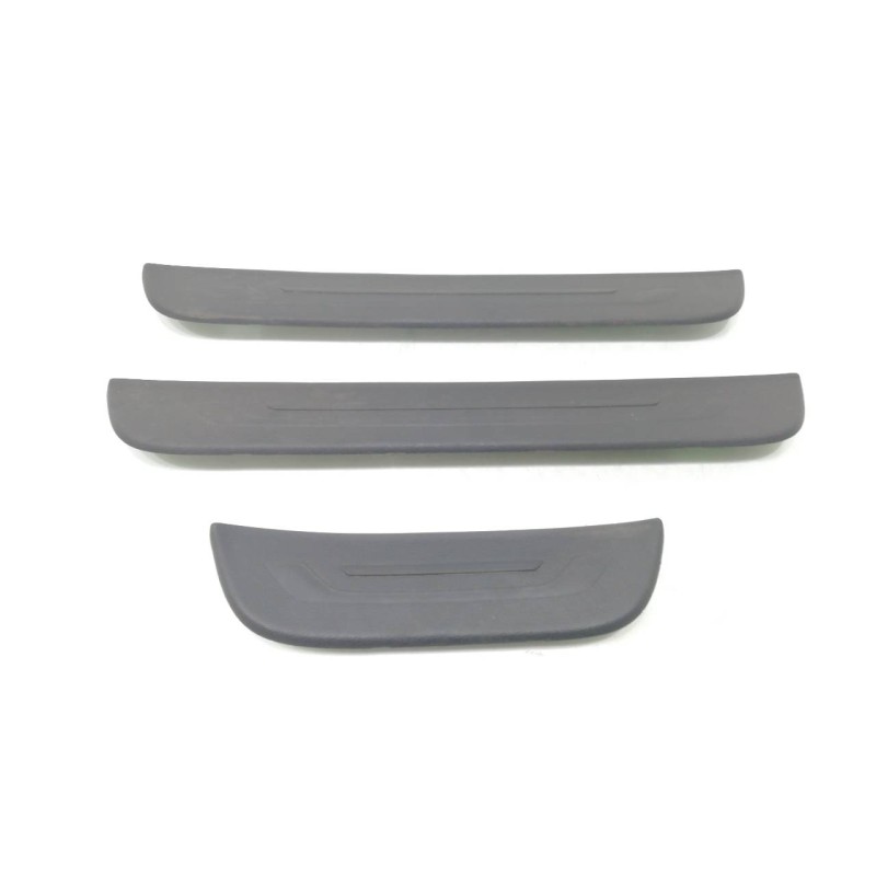 Recambio de moldura para kia cee´d tech referencia OEM IAM 85883A2000WK 85888A2000WK 85873A2000WK