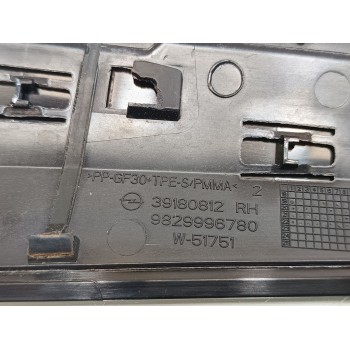 Recambio de moldura para opel corsa f e gs referencia OEM IAM 39180812  