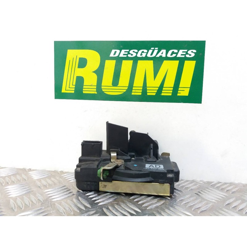 Recambio de cerradura puerta delantera derecha para opel vectra b berlina básico referencia OEM IAM 90507060  