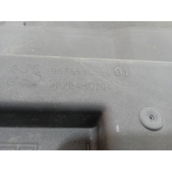 Recambio de panel frontal para peugeot 207 sw outdoor referencia OEM IAM 9677952180  