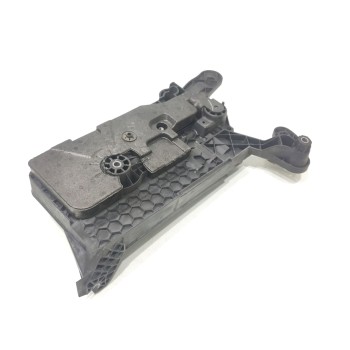 Recambio de soporte bateria para volkswagen golf vii lim. advance bluemotion referencia OEM IAM 5Q0915321H  