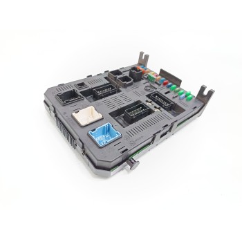 Recambio de caja reles / fusibles para peugeot 307 berlina (s2) d-sign referencia OEM IAM 9660105980  