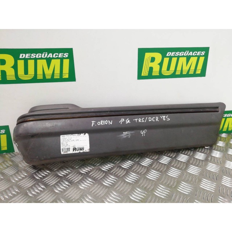 Recambio de puntera paragolpes trasera derecha para ford orion l referencia OEM IAM   